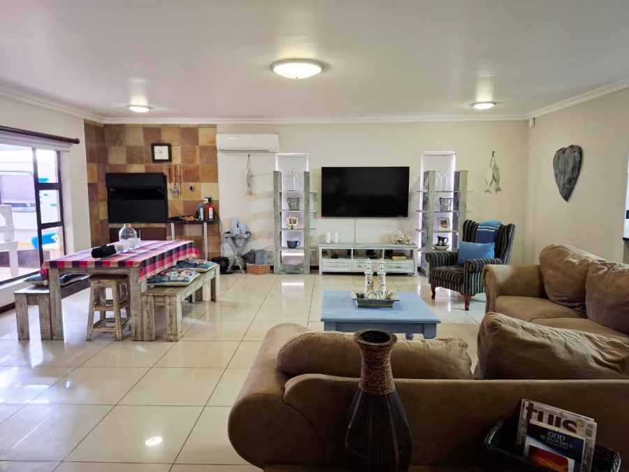 3 Bedroom Property for Sale in Langenhovenpark Free State